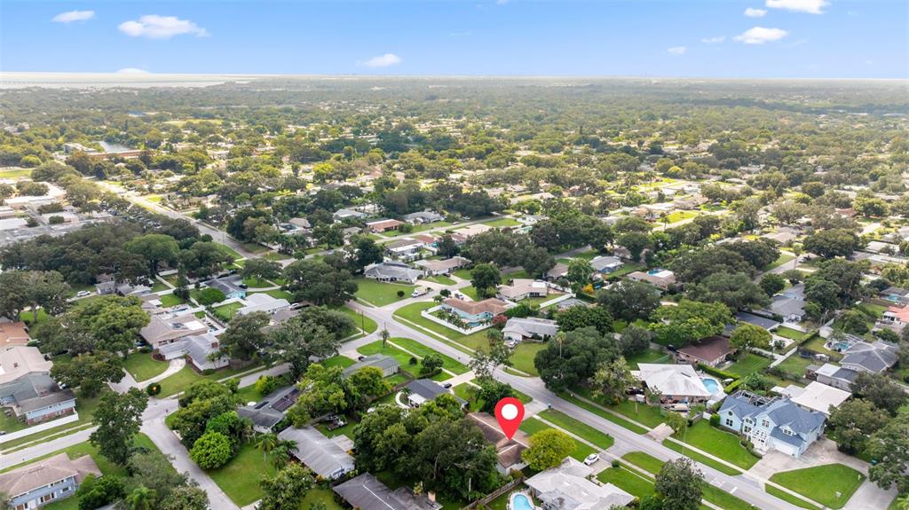 1830 Lakeview Road Clearwater, FL 33764 - Photo 36 of 37