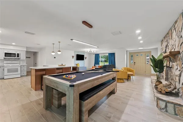 $645,000 | 1830 Lakeview Road, Clearwater, FL 33764