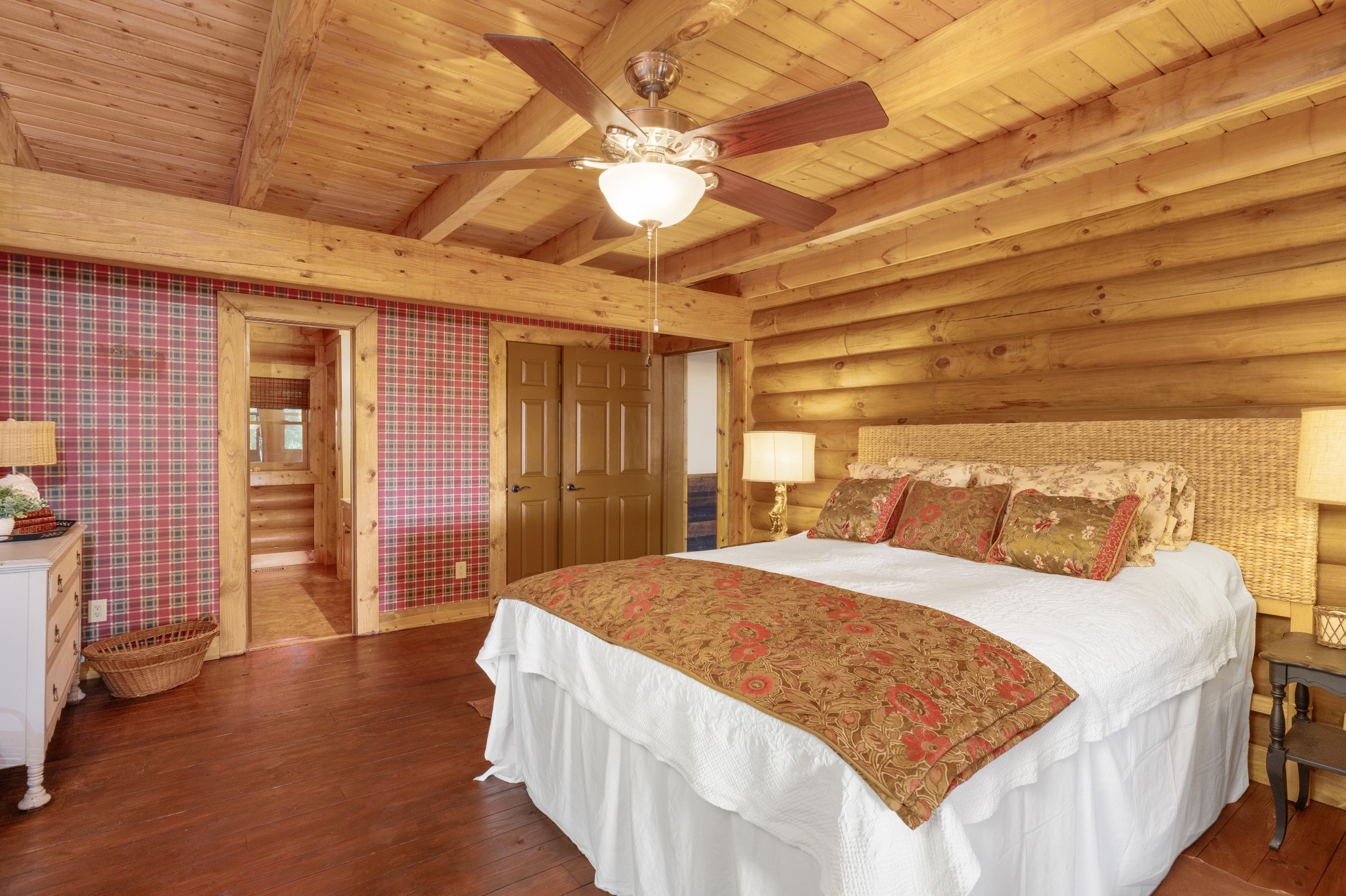 158 Dillon Road Baxter, TN 38544 - Photo 40 of 93 a bedroom with a bed and a large window