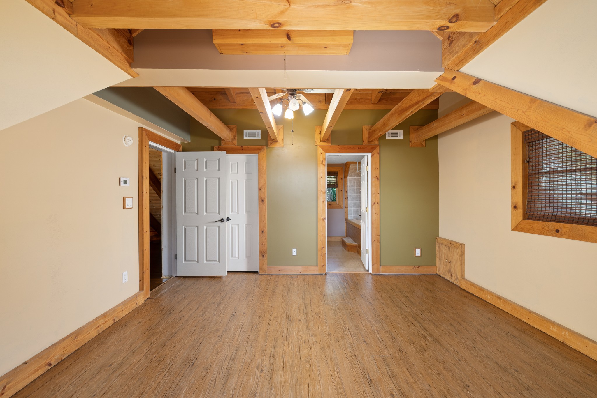 158 Dillon Road Baxter, TN 38544 - Photo 46 of 93 a view of hallway with wooden floor