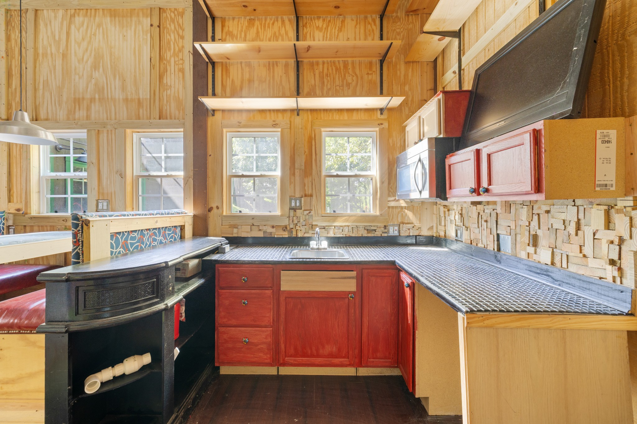 158 Dillon Road Baxter, TN 38544 - Photo 70 of 93 a kitchen that has a sink and a stove in it