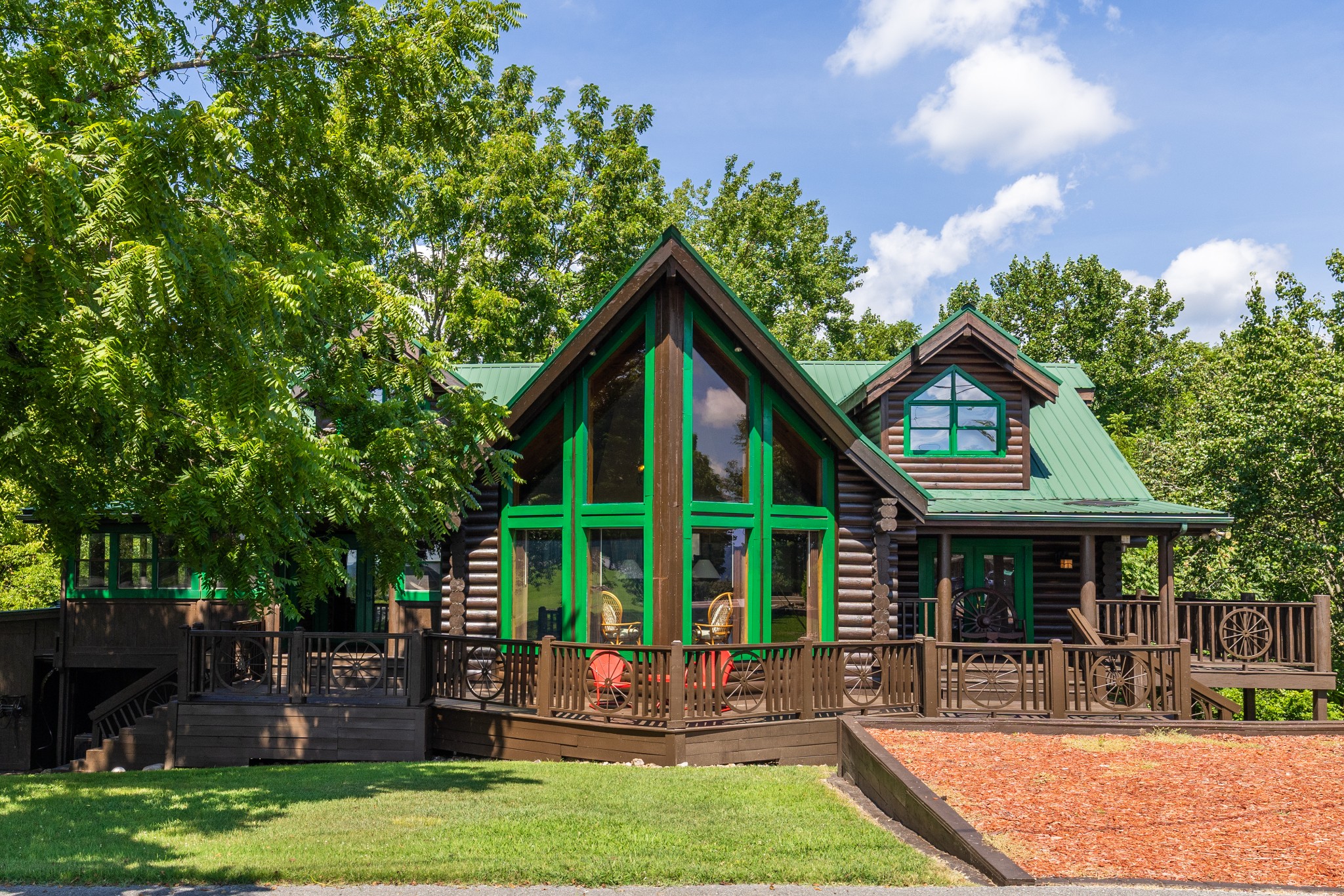 158 Dillon Road Baxter, TN 38544 - Photo 7 of 93 a front view of house with yard and outdoor seating