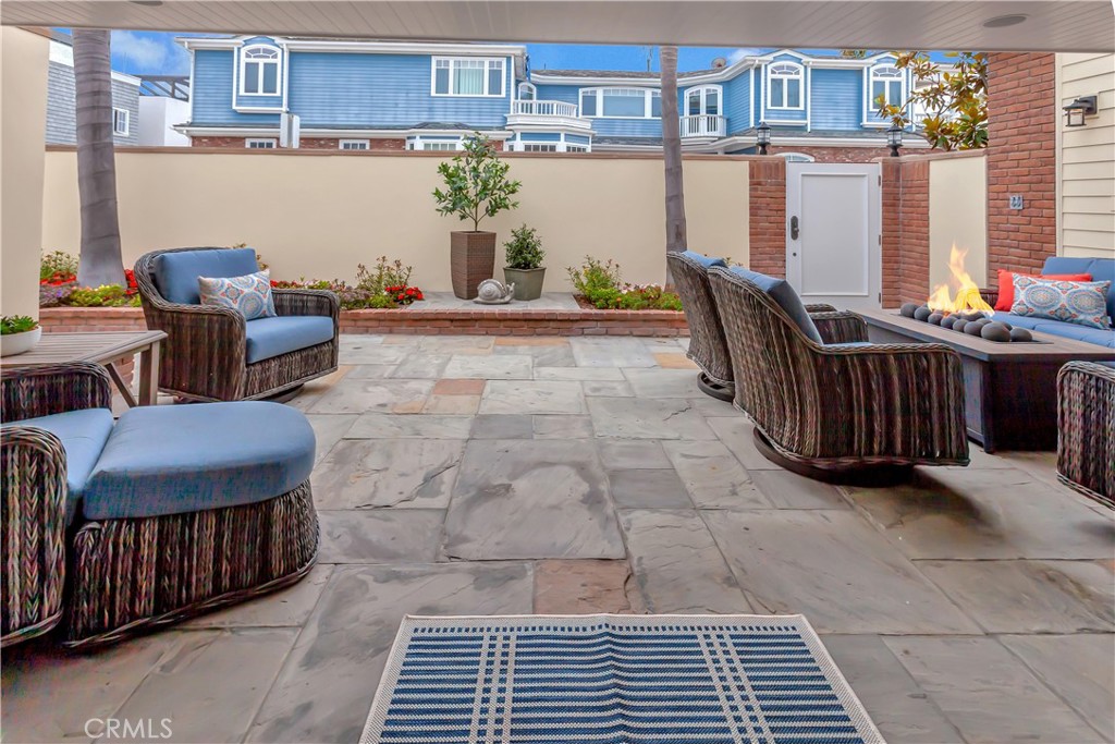 1102 West Oceanfront Newport Beach, CA 92661 - Photo 13 of 32