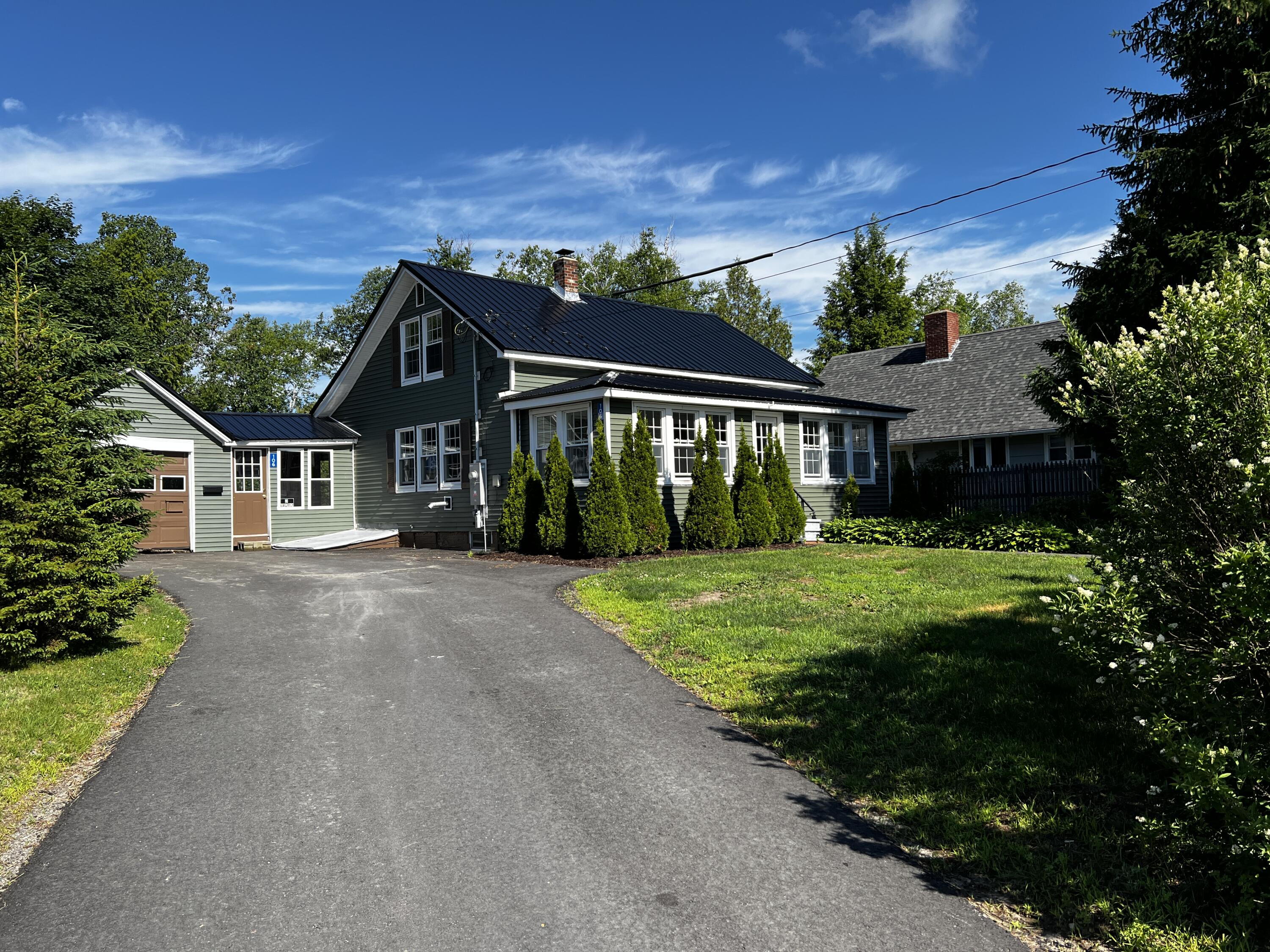 106 School Street Millinocket, ME 04462 - Photo 4 of 33