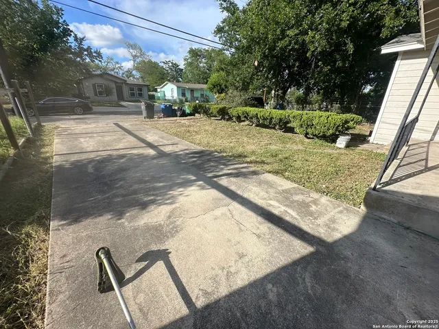 $1,250 | 710 Sterling Drive, San Antonio, TX 78220
