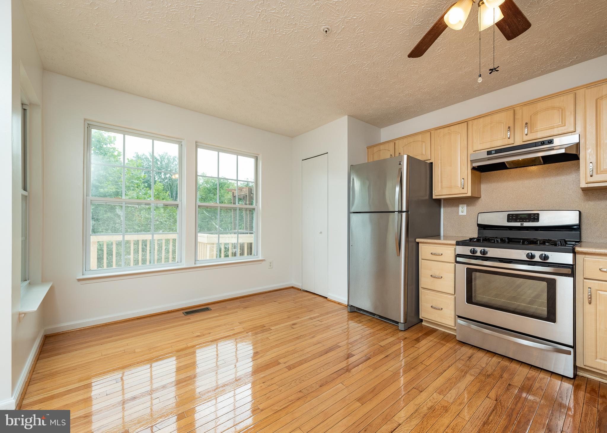 7713 Cornerstone Way Baltimore, MD 21244 - Photo 6 of 26 Kitchen