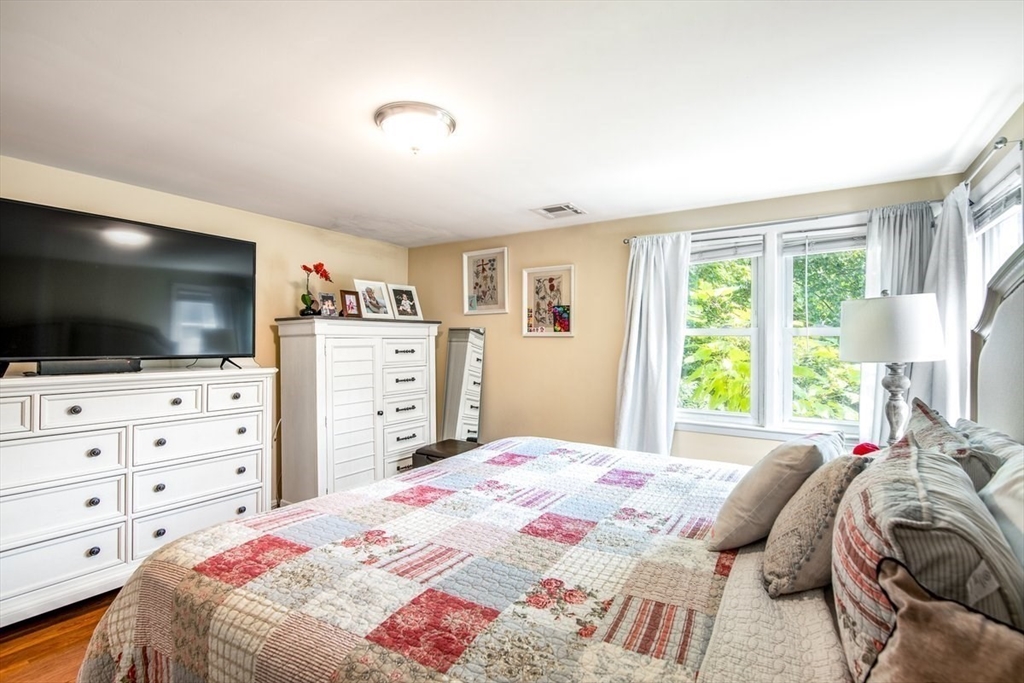 52 Burpee Road Swampscott, MA 01907 - Photo 15 of 31 Gallery Image 15