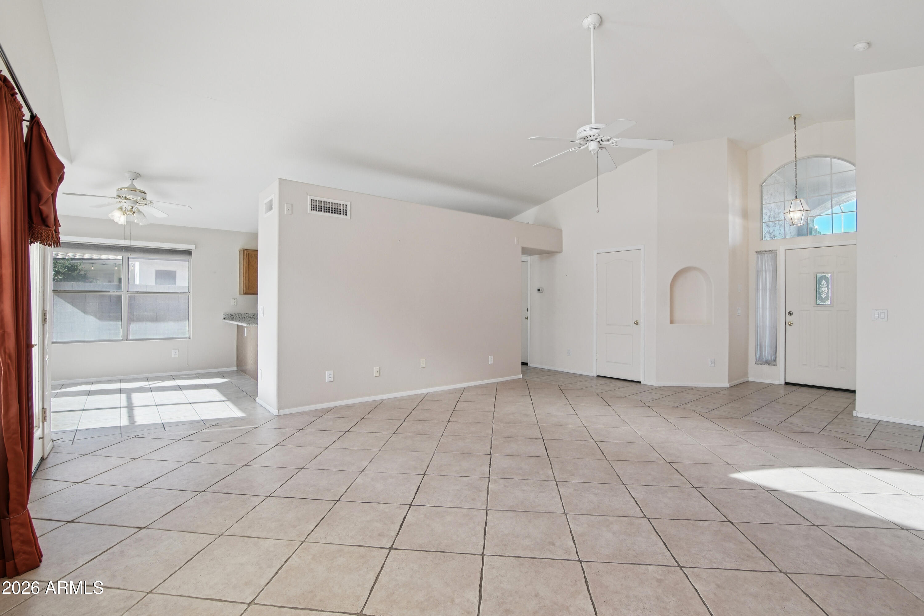 9729 West Burnett Road Peoria, AZ 85382 - Photo 6 of 29