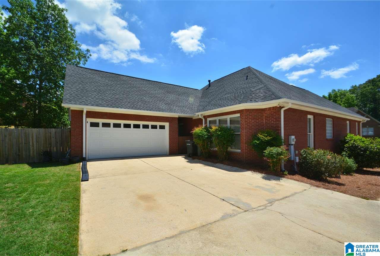 613 Meadow Ridge Drive Birmingham, AL 35242 - Photo 3 of 40