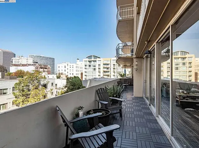 $649,000 | 1555 Lakeside Drive, Unit 62, Oakland, CA 94612