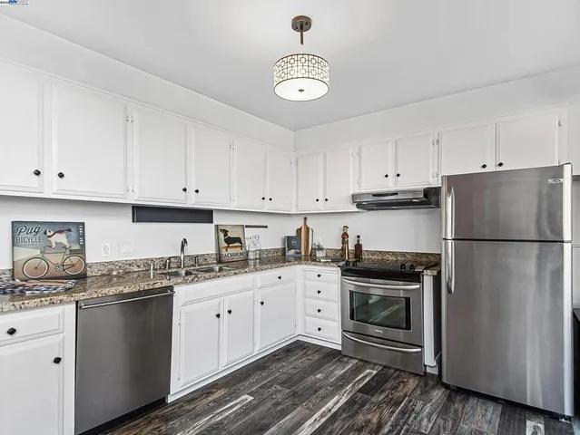 $649,000 | 1555 Lakeside Drive, Unit 62, Oakland, CA 94612