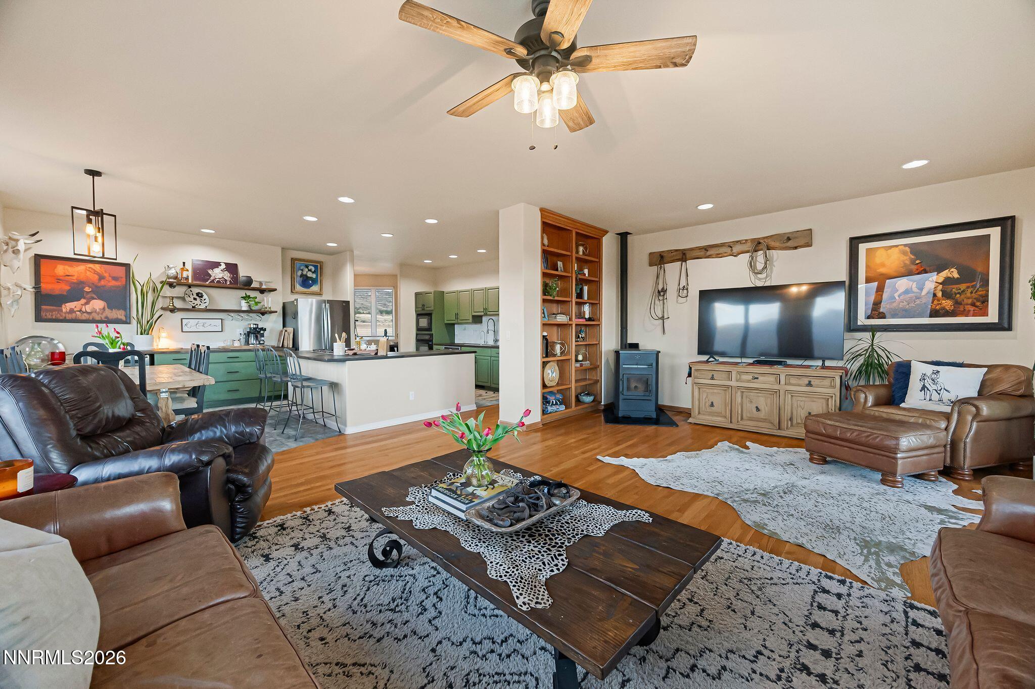 3900 Amy Road Reno, NV 89510 - Photo 6 of 44 11_HillPropertyMedia Team - 3900 Amy Rd,