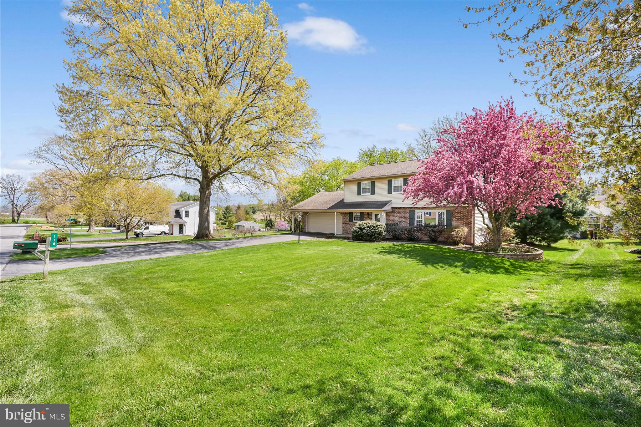 116 Pleasant View Drive Lititz, PA 17543 - Photo 4 of 50 Exterior Front