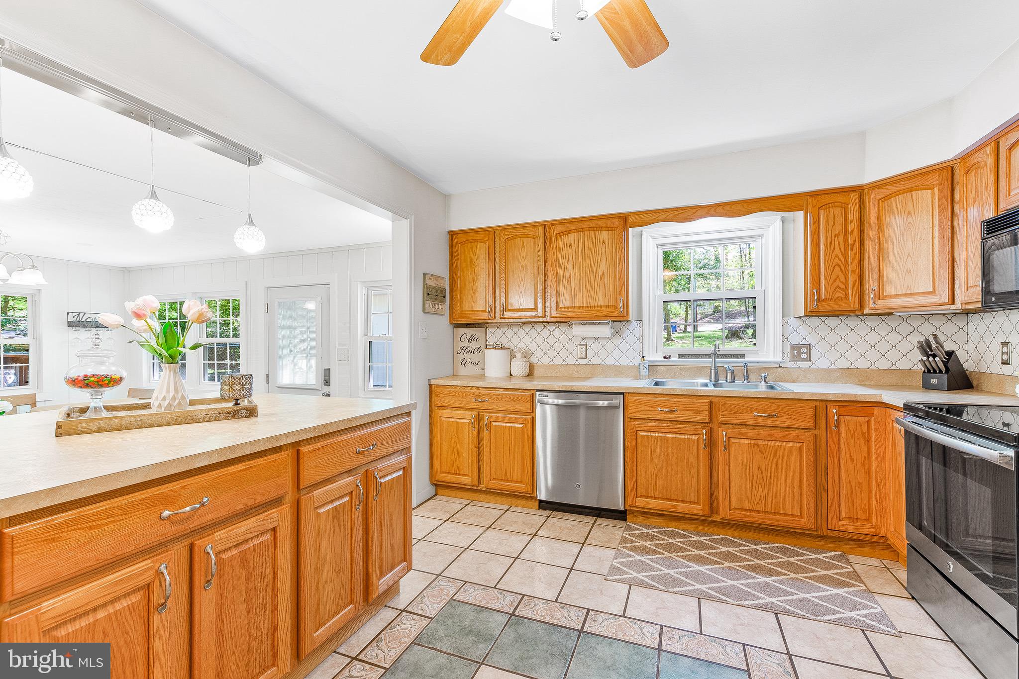 7290 Simms Landing Road Port Tobacco, MD 20677 - Photo 4 of 74 Kitchen