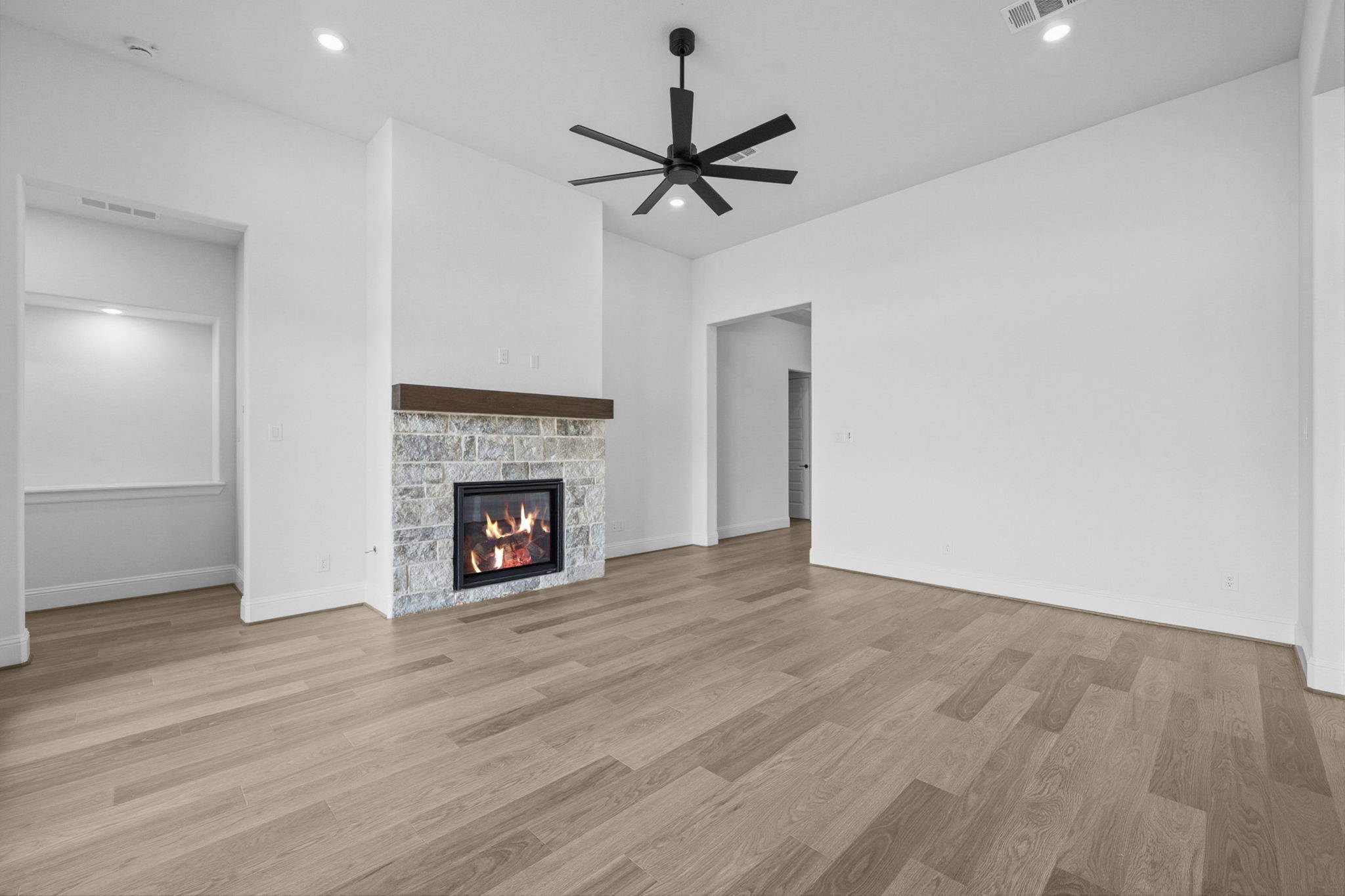 725 Cross Timbers Trace Hempstead, TX 77445 - Photo 9 of 40