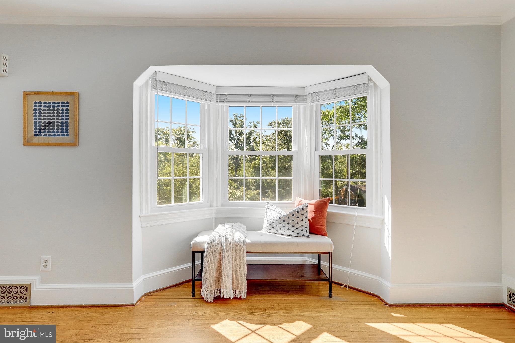 3424 Woodside Road Alexandria, VA 22310 - Photo 13 of 56 and how cute is this nook!?