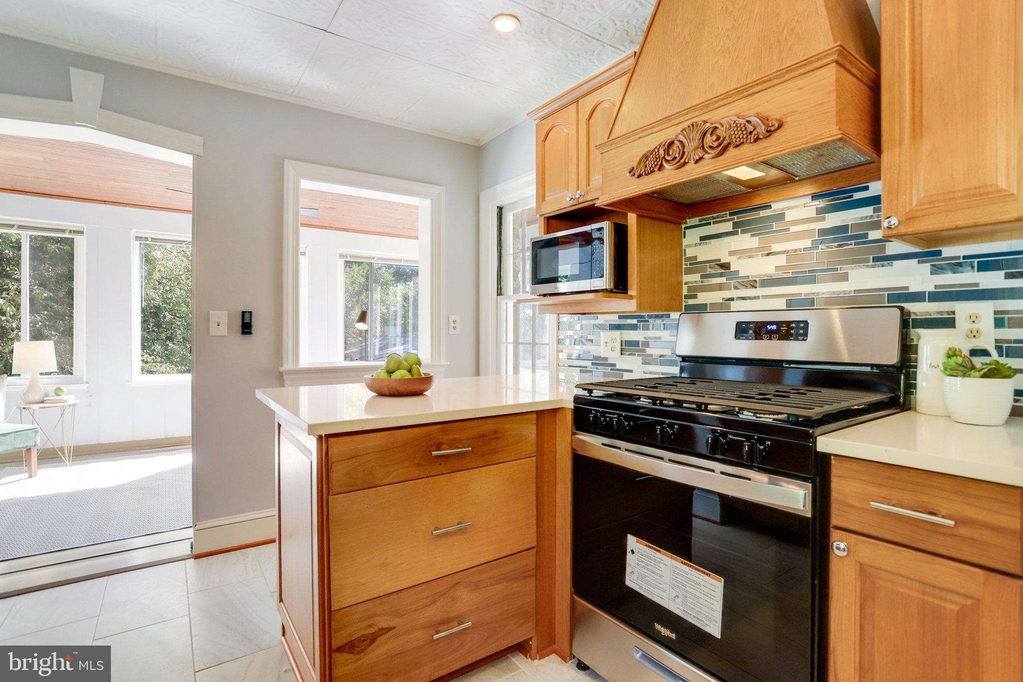 3424 Woodside Road Alexandria, VA 22310 - Photo 21 of 56 new stove? yep