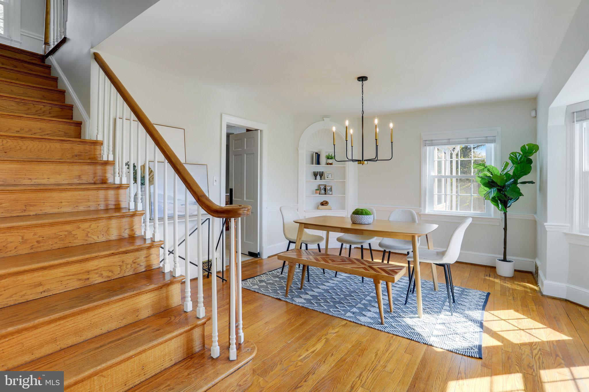 3424 Woodside Road Alexandria, VA 22310 - Photo 3 of 56 Come on in