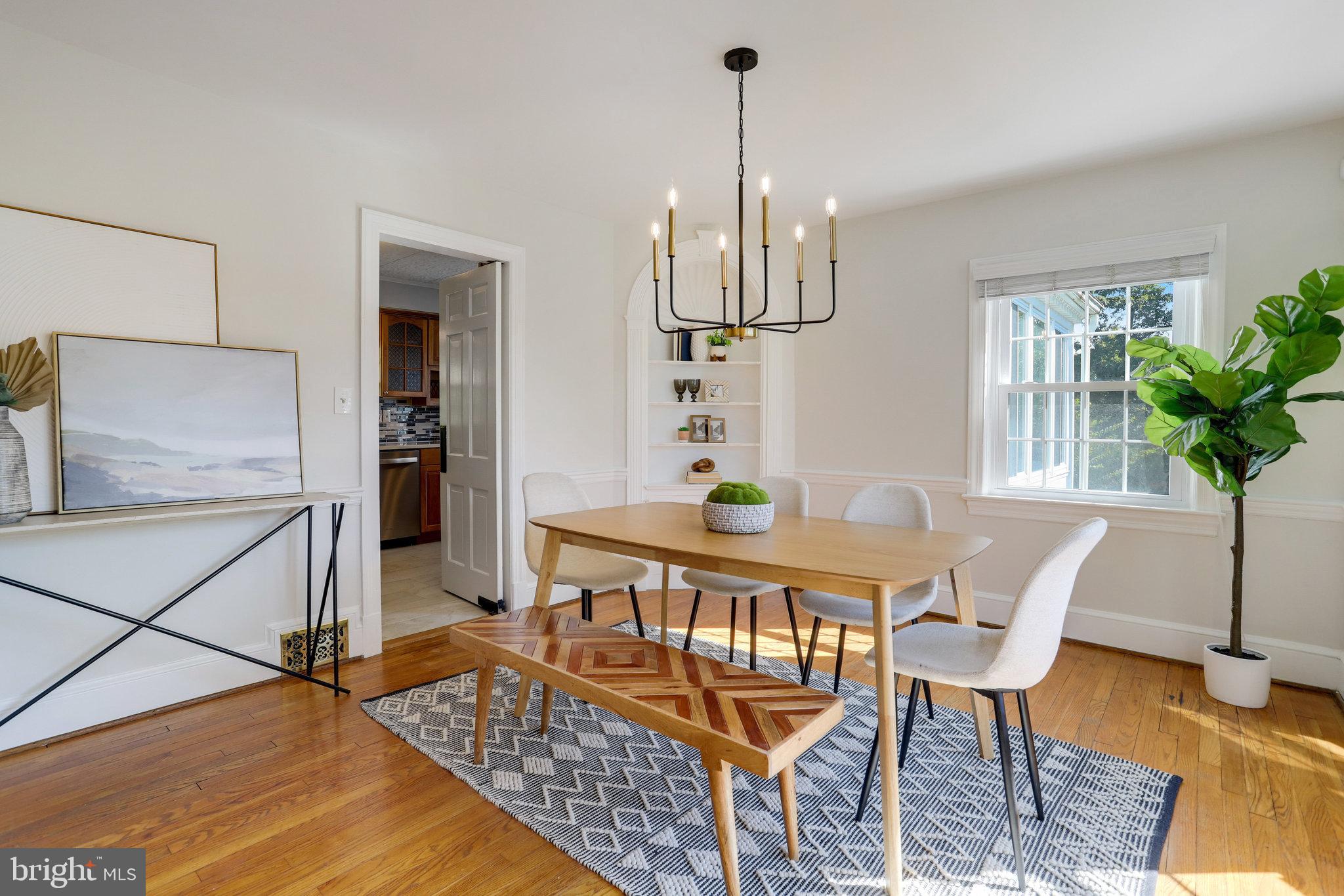 3424 Woodside Road Alexandria, VA 22310 - Photo 4 of 56 Lovely foyer opens to the formal dining room
