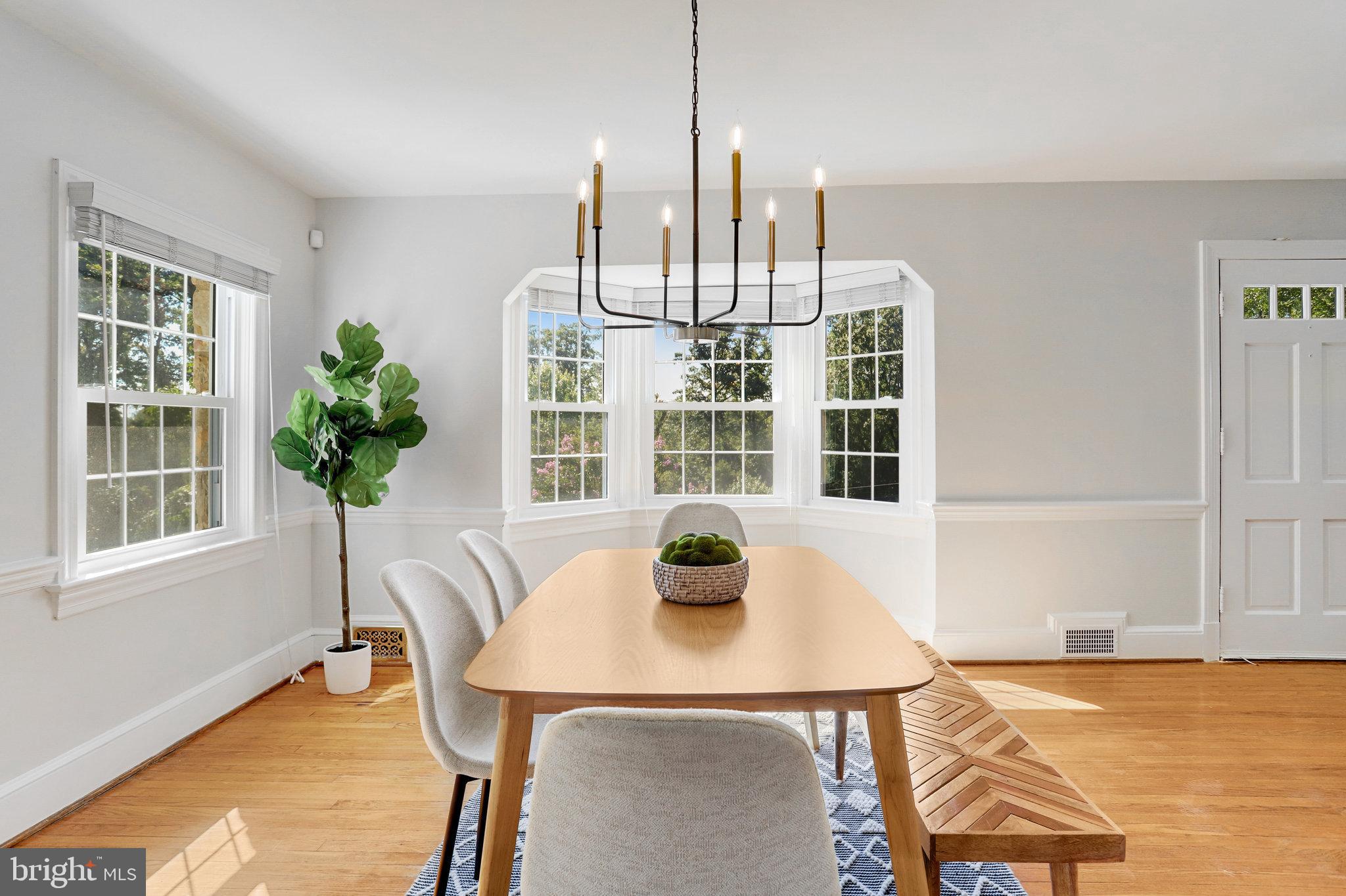 3424 Woodside Road Alexandria, VA 22310 - Photo 5 of 56 plenty of natural light through the new bay window