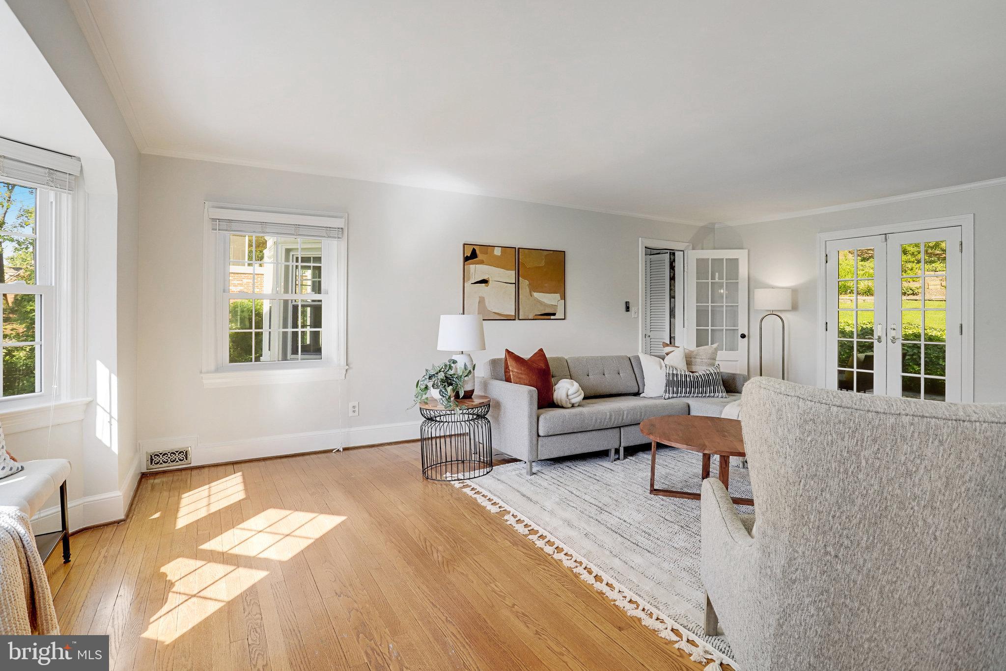 3424 Woodside Road Alexandria, VA 22310 - Photo 10 of 56 in this living room