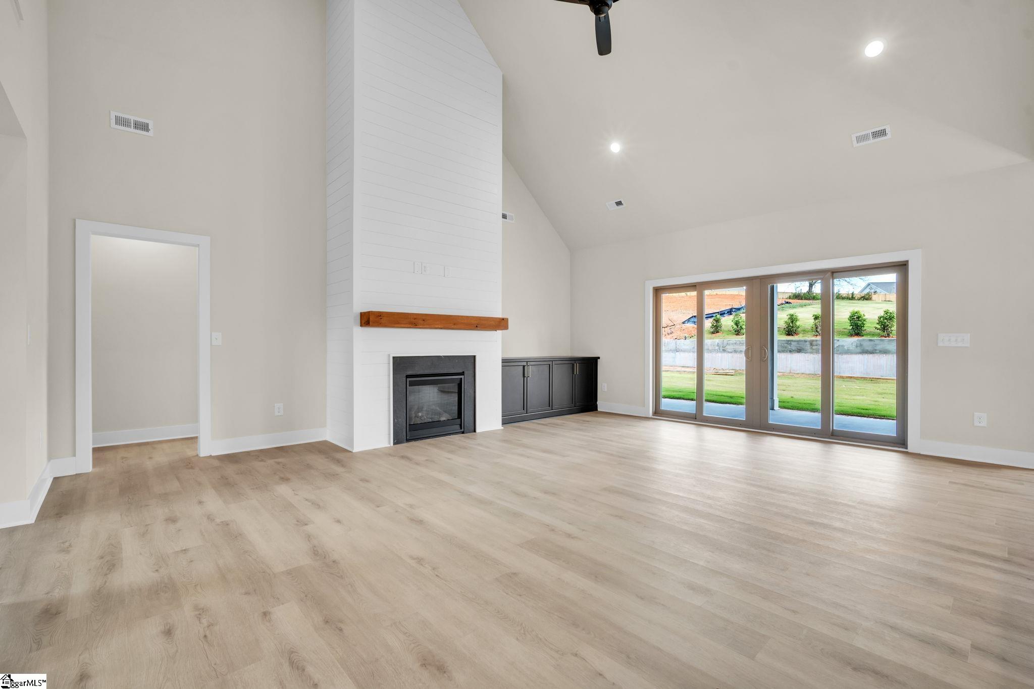 146 Mimosa Road Lyman, SC 29365 - Photo 3 of 31