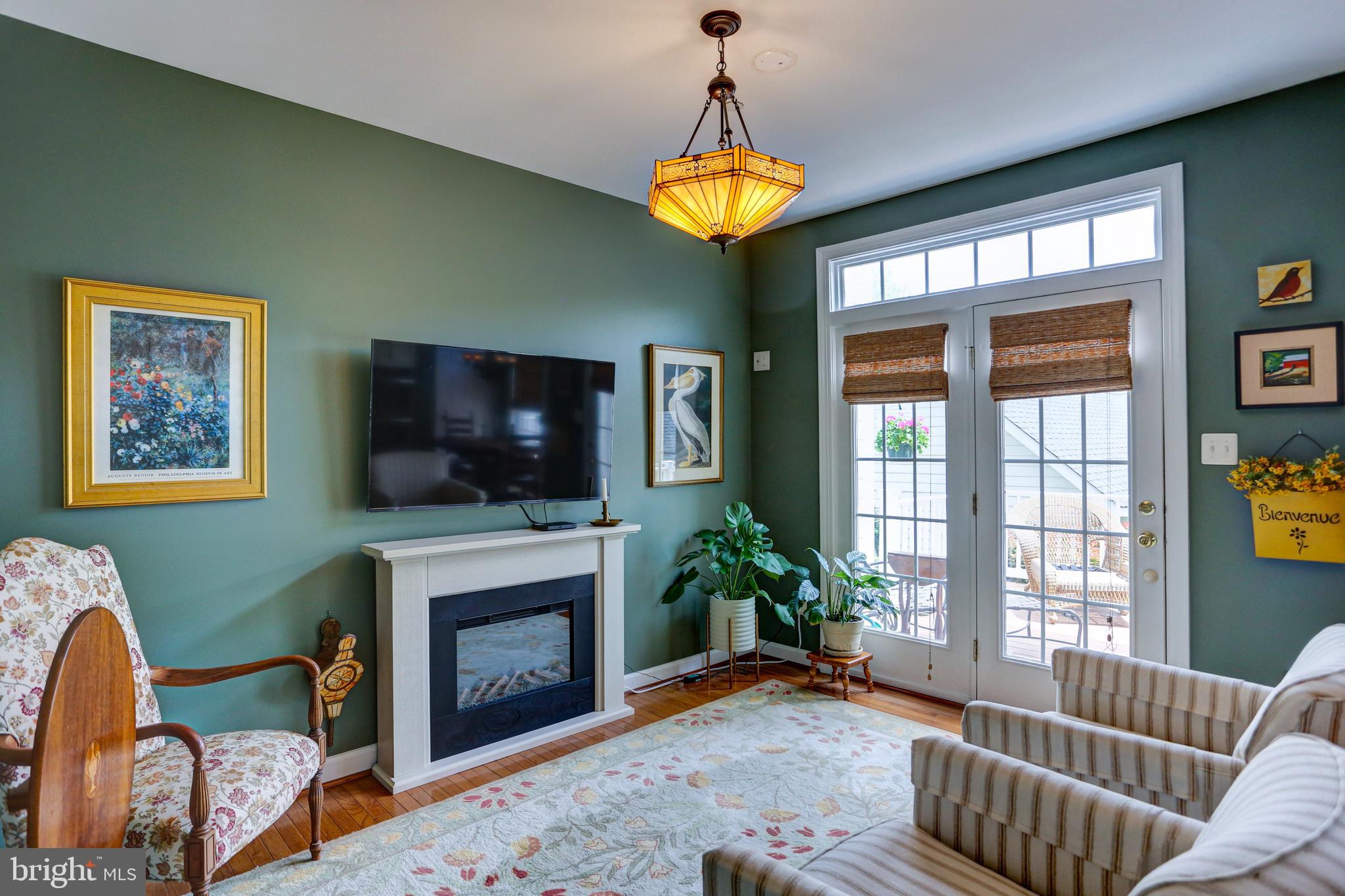 13 Doyle Street Doylestown, PA 18901 - Photo 9 of 39 Sitting room off kitchen