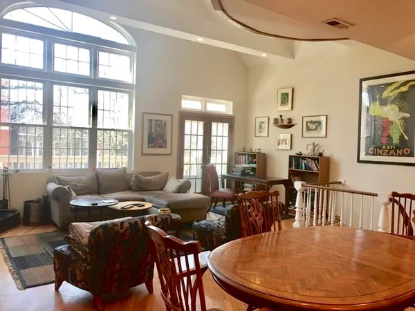 $5,100 | 1933 North Sedgwick Street, Unit 2, Chicago, IL 60614