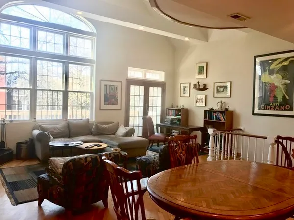 $5,100 | 1933 North Sedgwick Street, Unit 2, Chicago, IL 60614