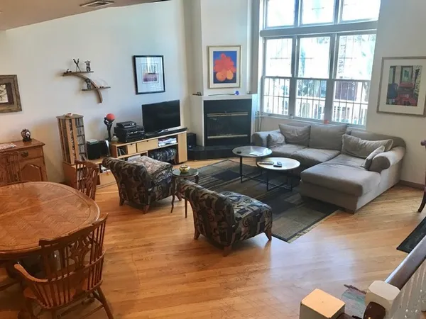 $5,100 | 1933 North Sedgwick Street, Unit 2, Chicago, IL 60614