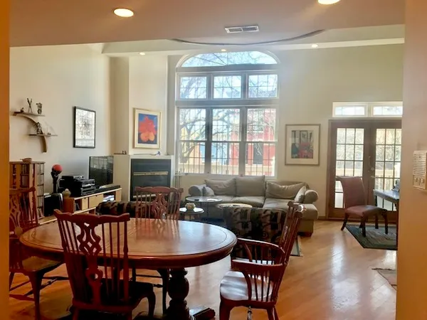 $5,100 | 1933 North Sedgwick Street, Unit 2, Chicago, IL 60614