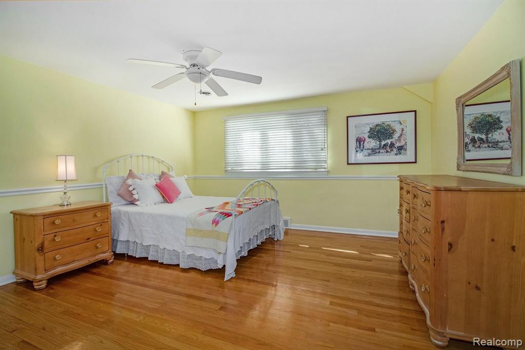 18281 Riverside Drive Beverly Hills, MI 48025 - Photo 18 of 26