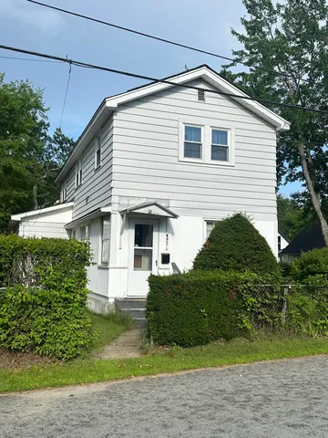$125,500 | 47 York Street, Millinocket, ME 04462