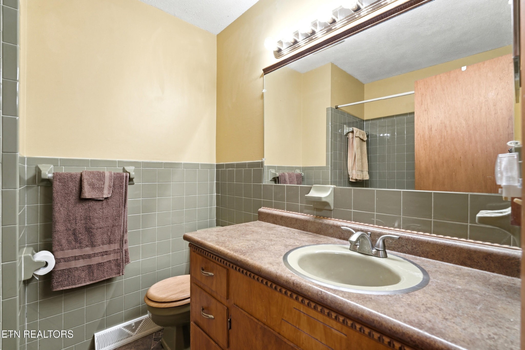 355 Crock Road Loudon, TN 37774 - Photo 20 of 46 Gallery Image 20