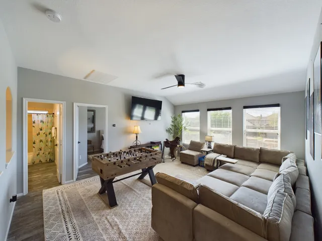 $7,500 | 8011 Colton Mining Court, Houston, TX 77040