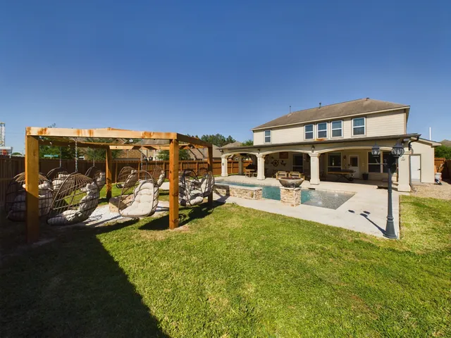 $7,500 | 8011 Colton Mining Court, Houston, TX 77040