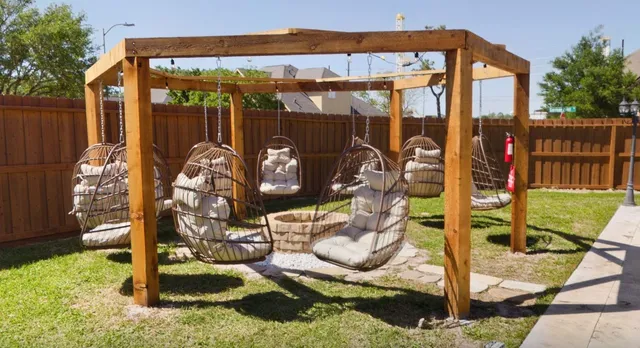 $7,500 | 8011 Colton Mining Court, Houston, TX 77040