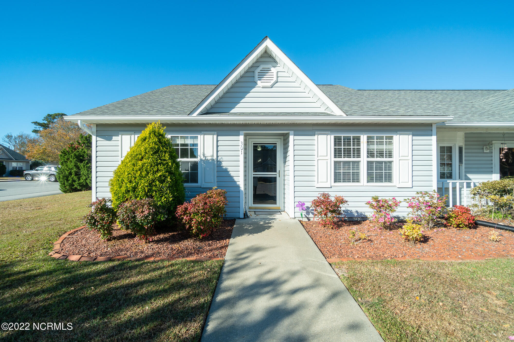 303 Barbour Road, Unit 301 Morehead City, NC 28557 - Photo 1 of 29 courtyard-301-24