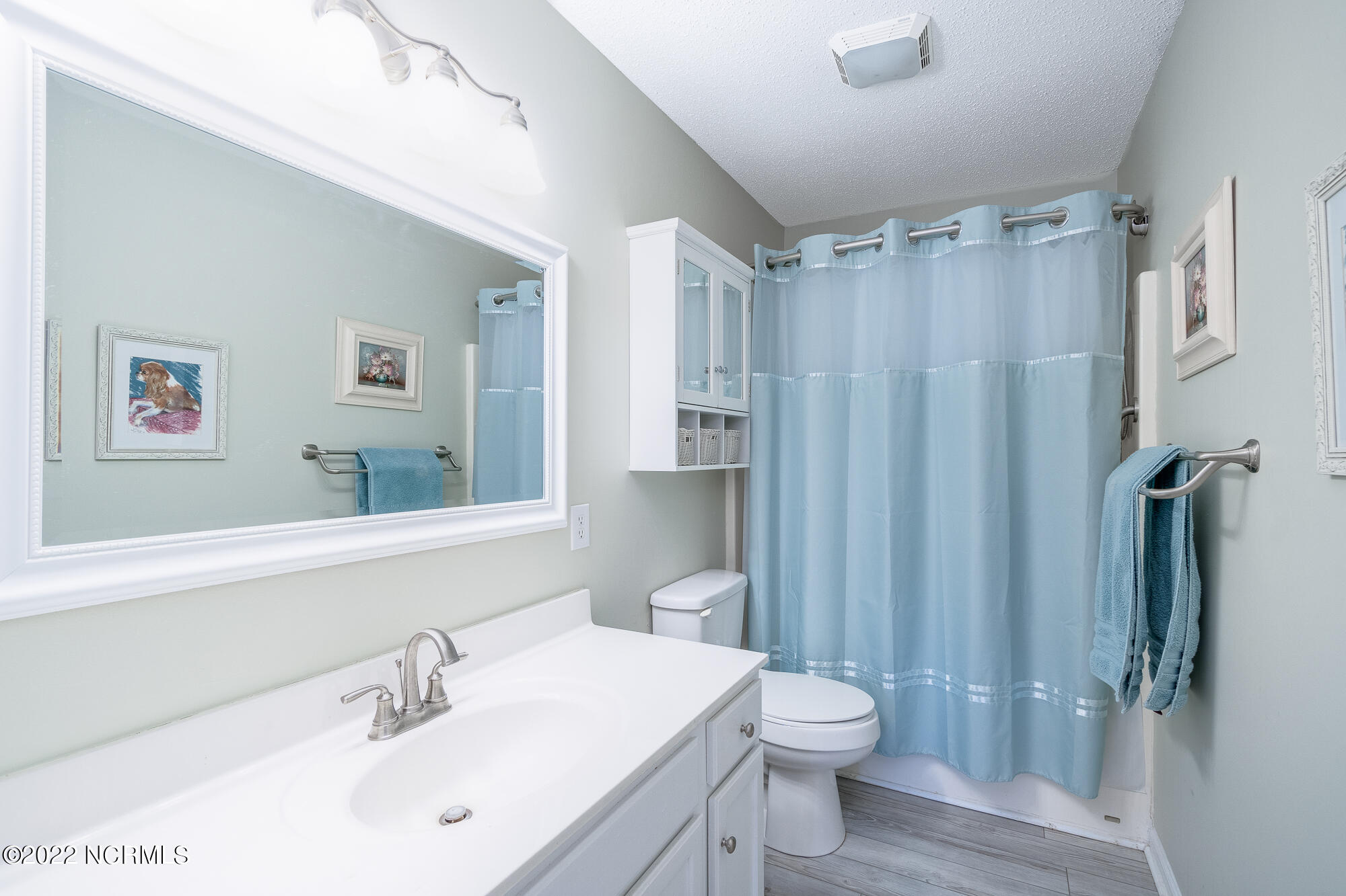 303 Barbour Road, Unit 301 Morehead City, NC 28557 - Photo 14 of 29 courtyard-301-3