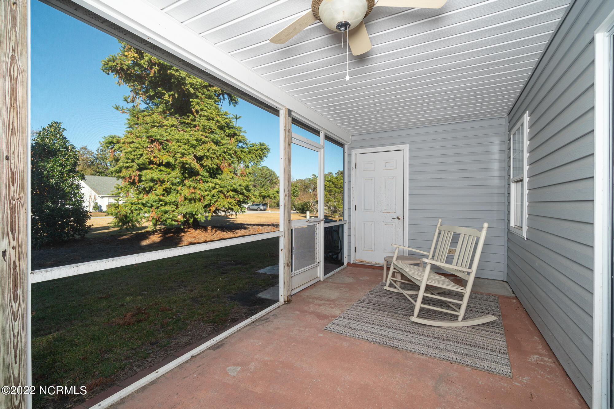 303 Barbour Road, Unit 301 Morehead City, NC 28557 - Photo 23 of 29 courtyard-301-11