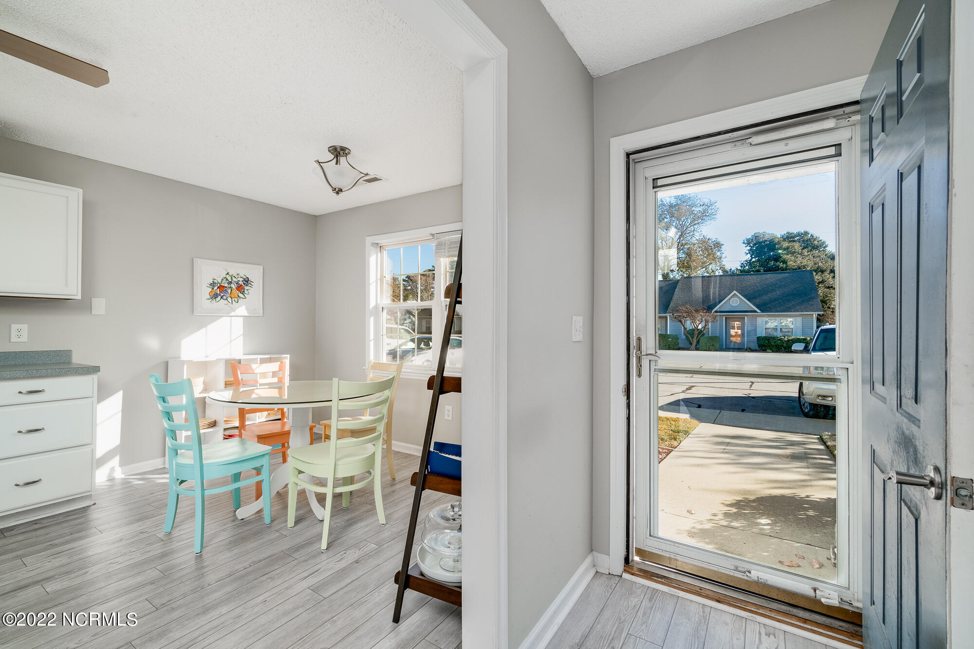 303 Barbour Road, Unit 301 Morehead City, NC 28557 - Photo 7 of 29 courtyard-301-19
