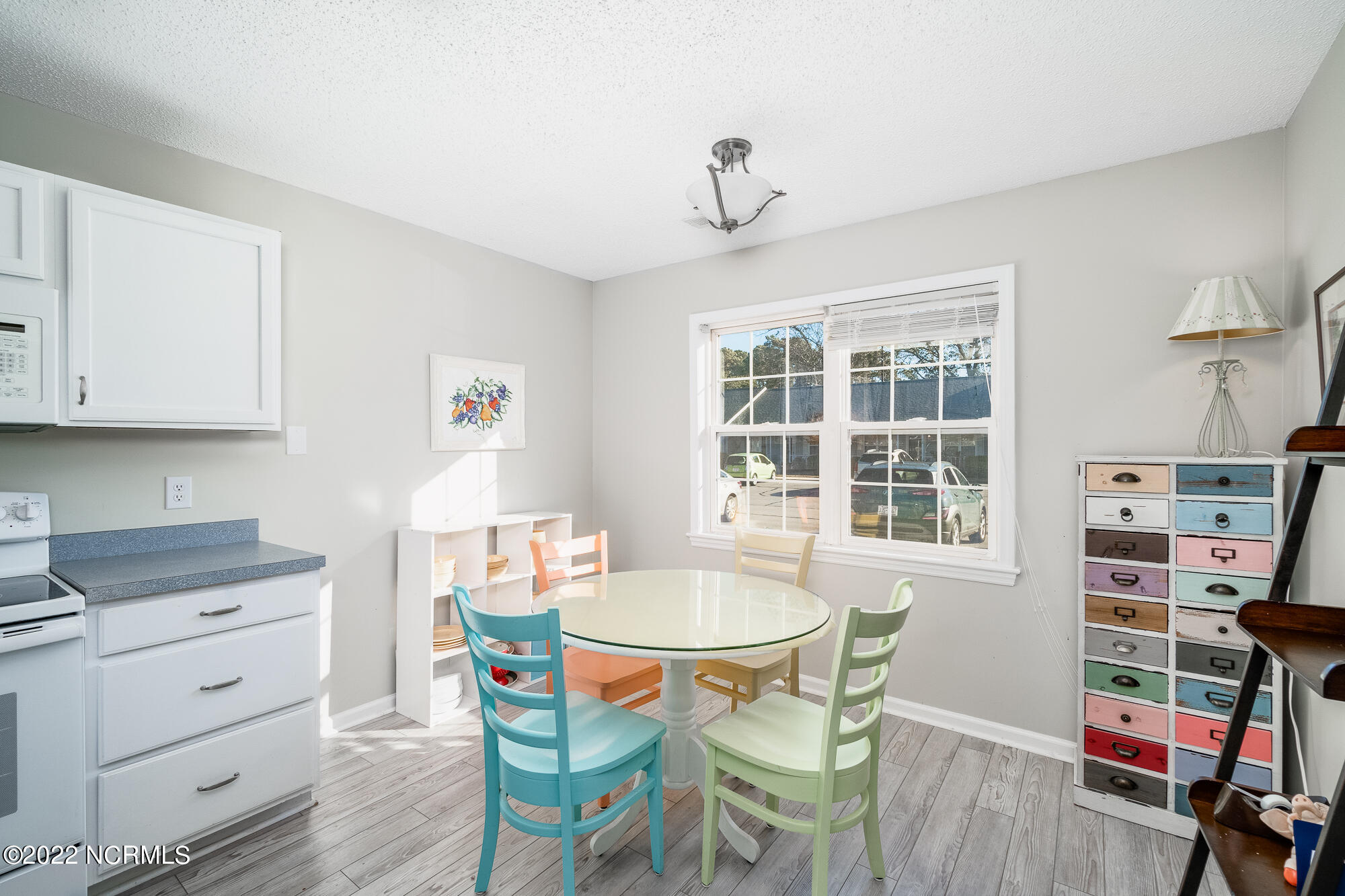 303 Barbour Road, Unit 301 Morehead City, NC 28557 - Photo 8 of 29 courtyard-301-17