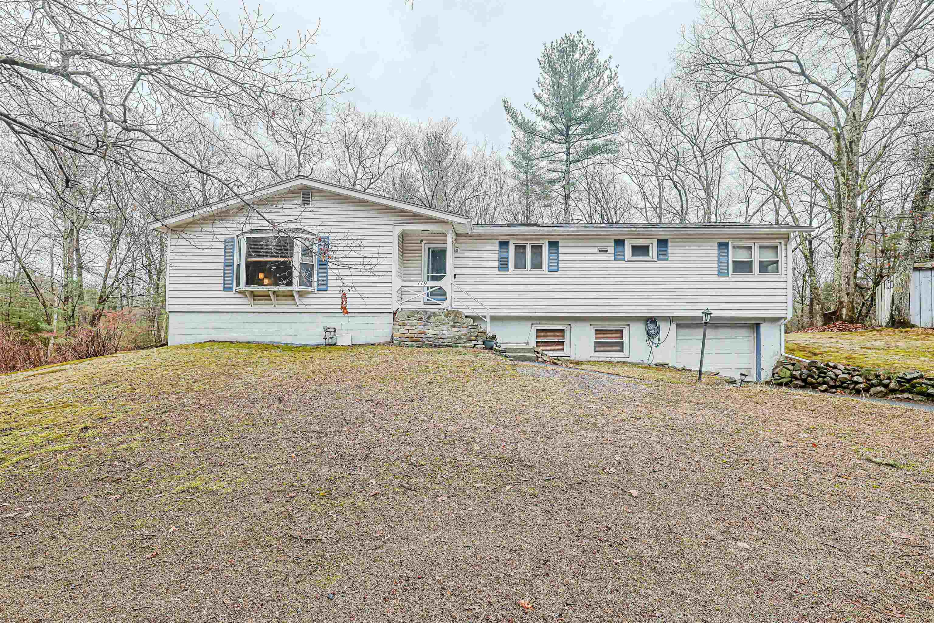 119 Belknap Road Hudson, NH 03051 - Photo 3 of 35 Gallery Image 3