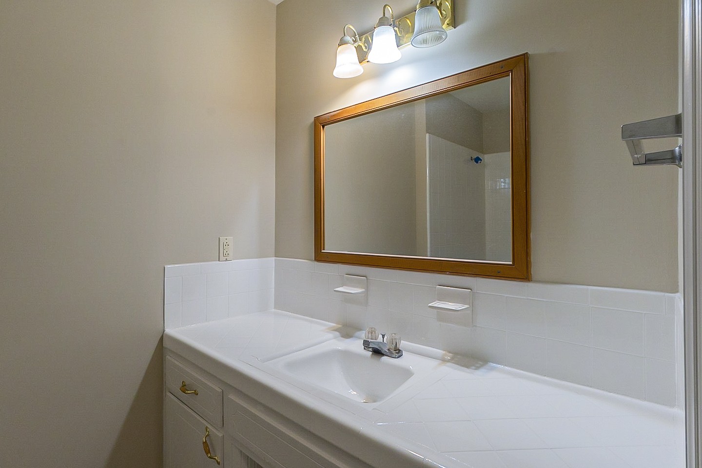 192 Tusculum Road Antioch, TN 37013 - Photo 4 of 24 Gallery Image 4