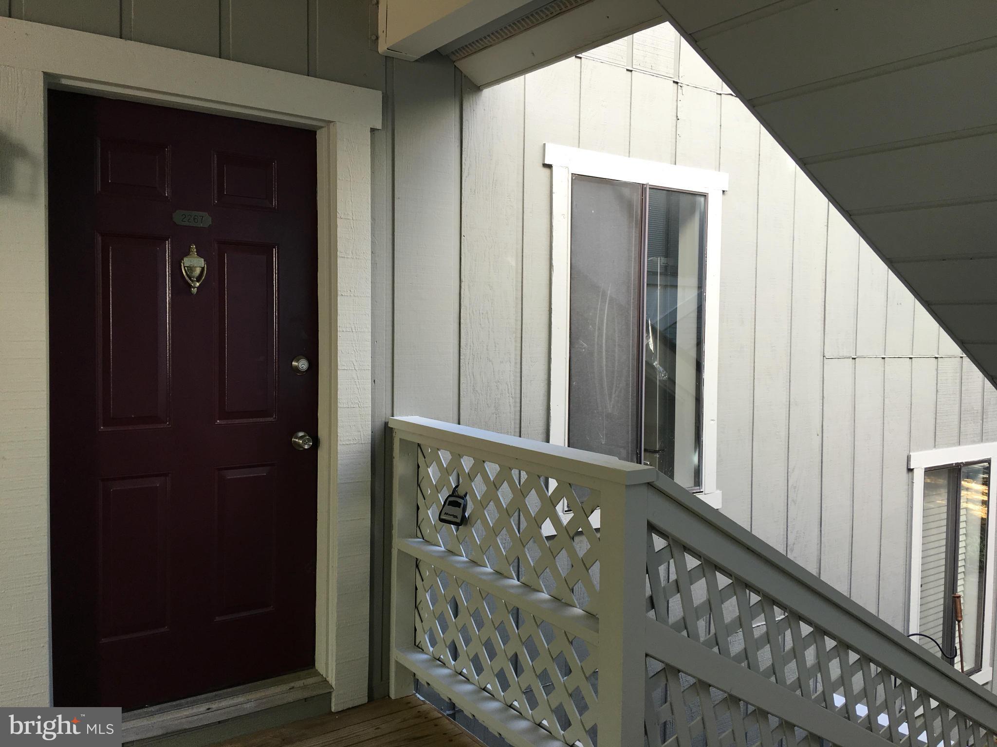 2267 Hunter's Run Drive, Unit 2267 Reston, VA 20191 - Photo 3 of 13 Exterior (General)