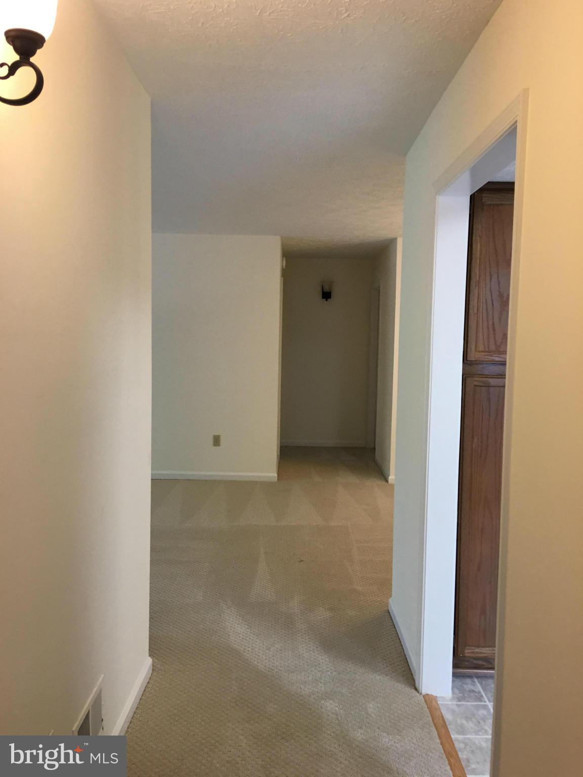 2267 Hunter's Run Drive, Unit 2267 Reston, VA 20191 - Photo 4 of 13 Main Entrance