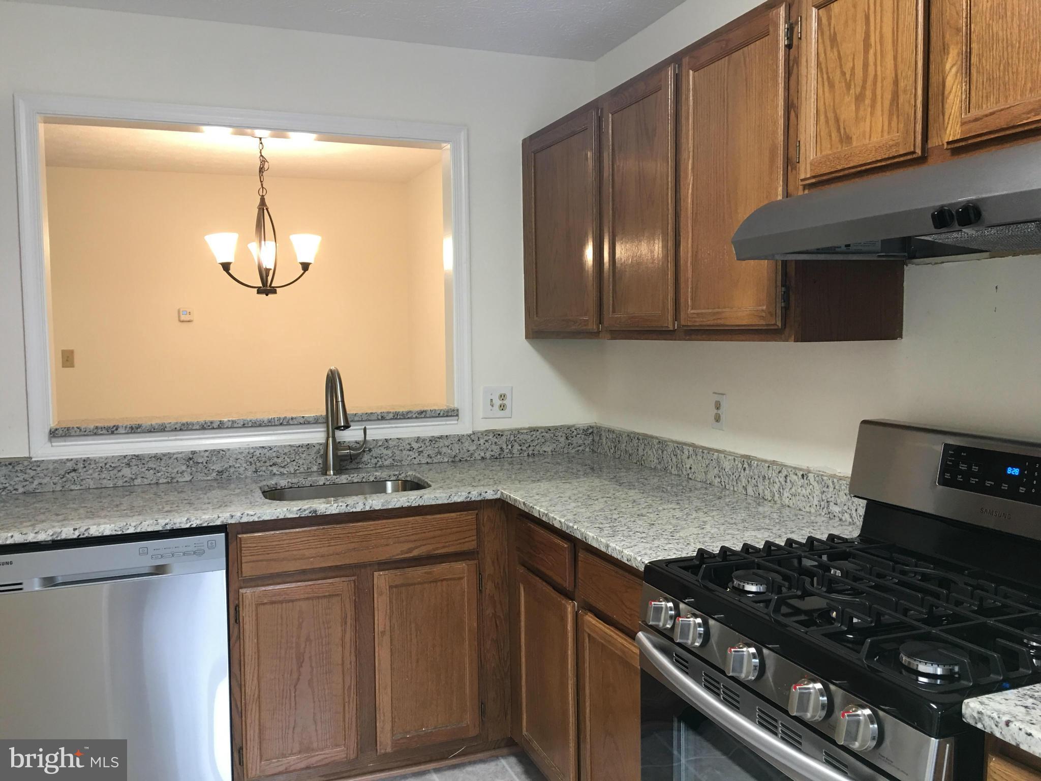 2267 Hunter's Run Drive, Unit 2267 Reston, VA 20191 - Photo 7 of 13 Kitchen