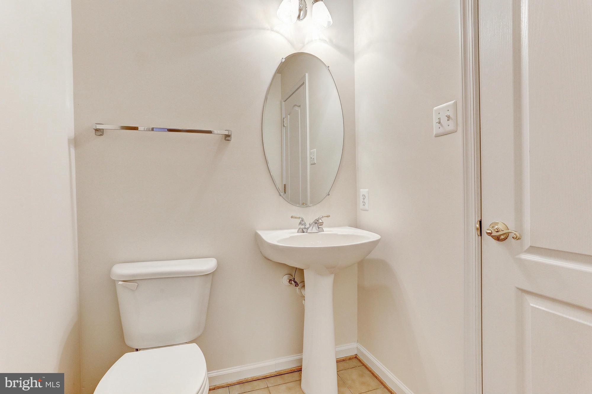 10279 Rutland Round Road, Unit 43 Columbia, MD 21044 - Photo 25 of 28 Powder Room