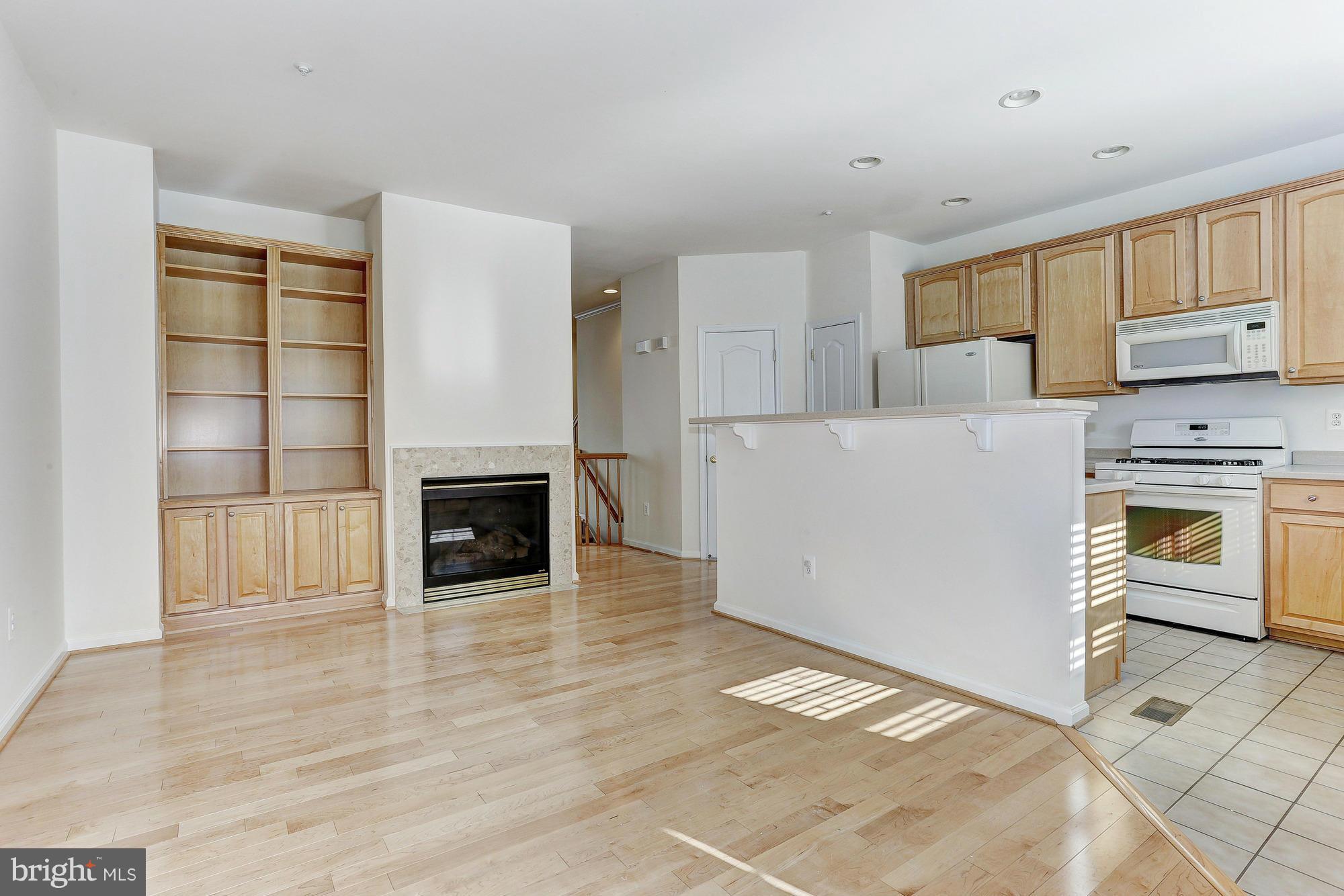 10279 Rutland Round Road, Unit 43 Columbia, MD 21044 - Photo 5 of 28 Family Room