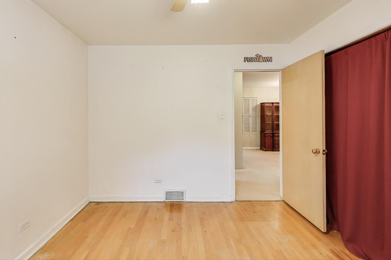 507 North Hamlin Avenue Park Ridge, IL 60068 - Photo 17 of 30 a view of an empty room